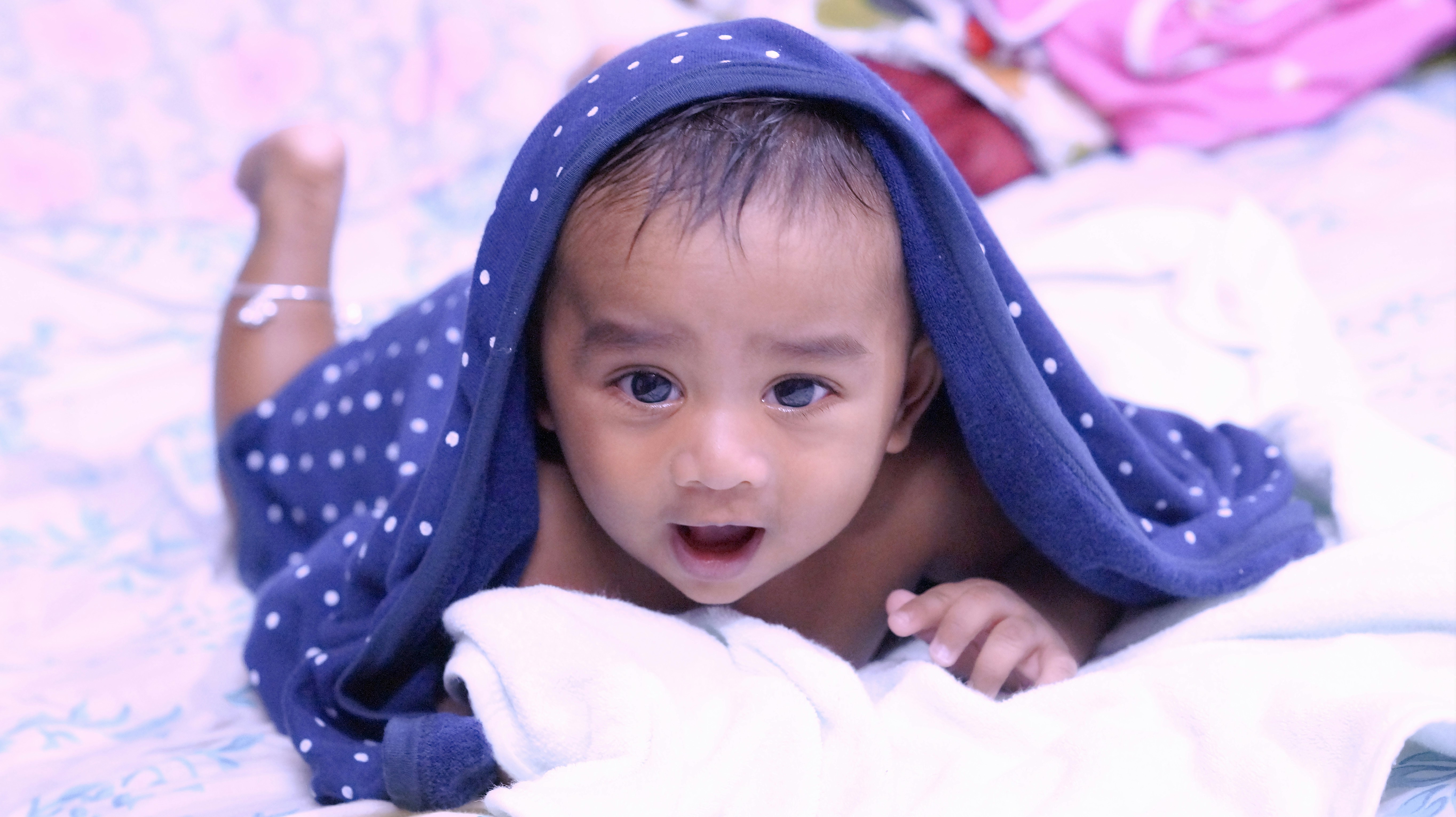 封面 《铜色谍影》